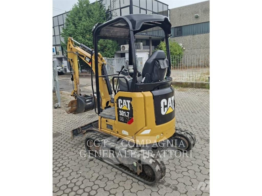 CAT 301.7 Roomikekskavaatorid