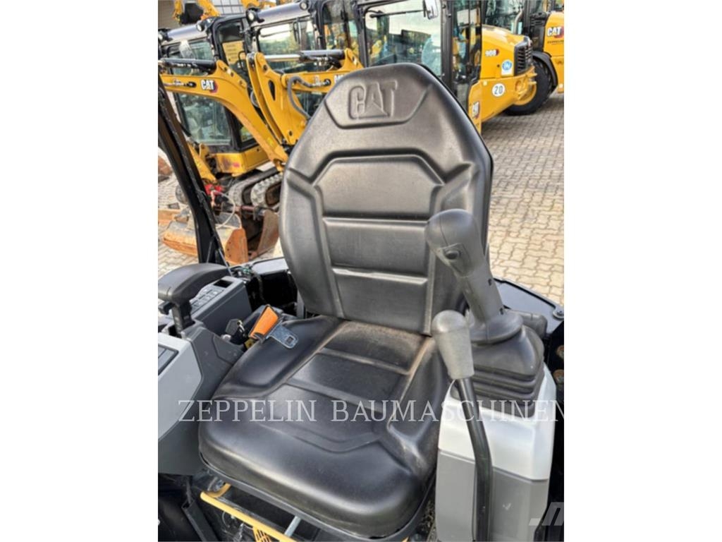 CAT 301.7-05A Kāpurķēžu ekskavatori