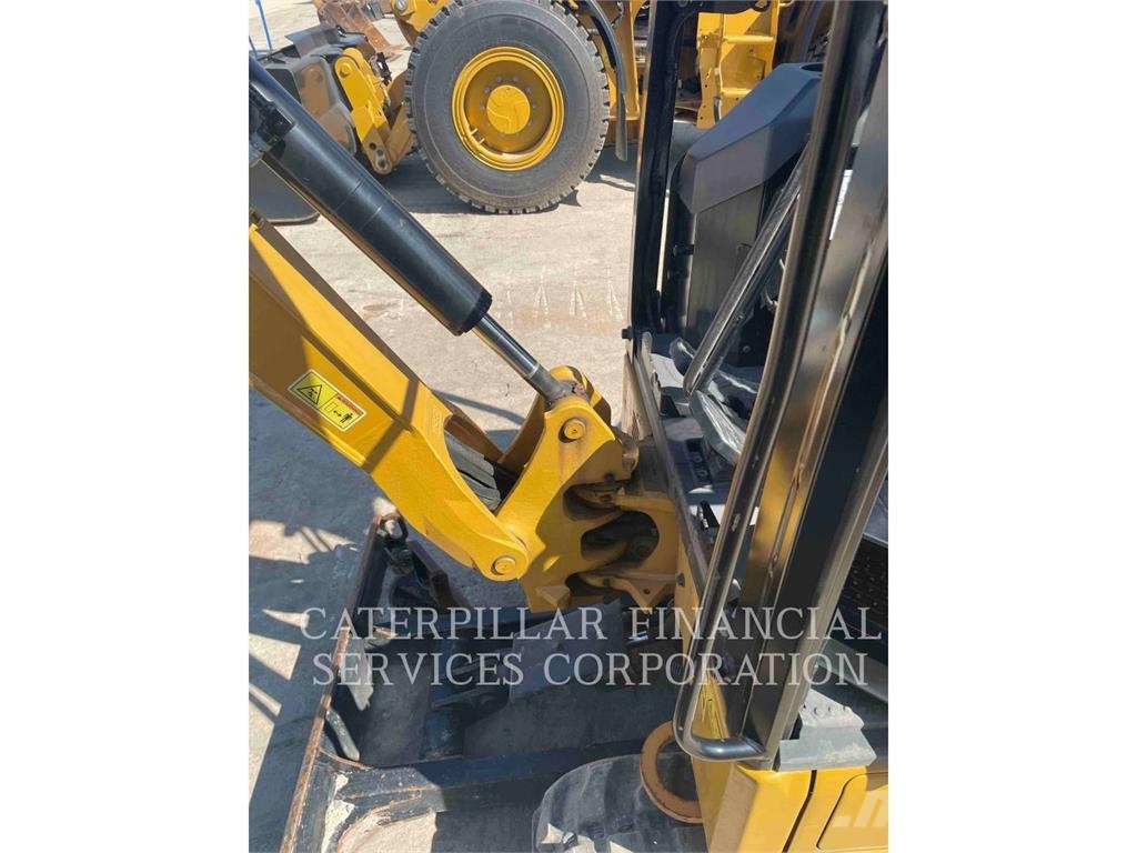 CAT 301.7-05A CR Pásová rýpadla