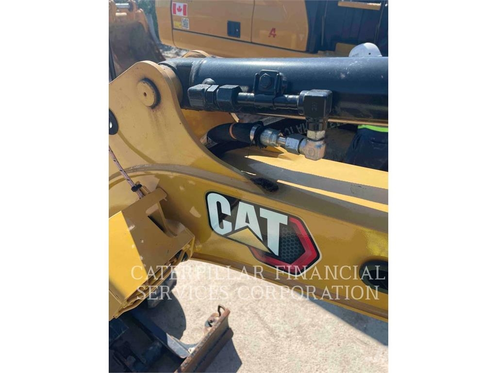 CAT 301.7-05A CR Pásová rýpadla