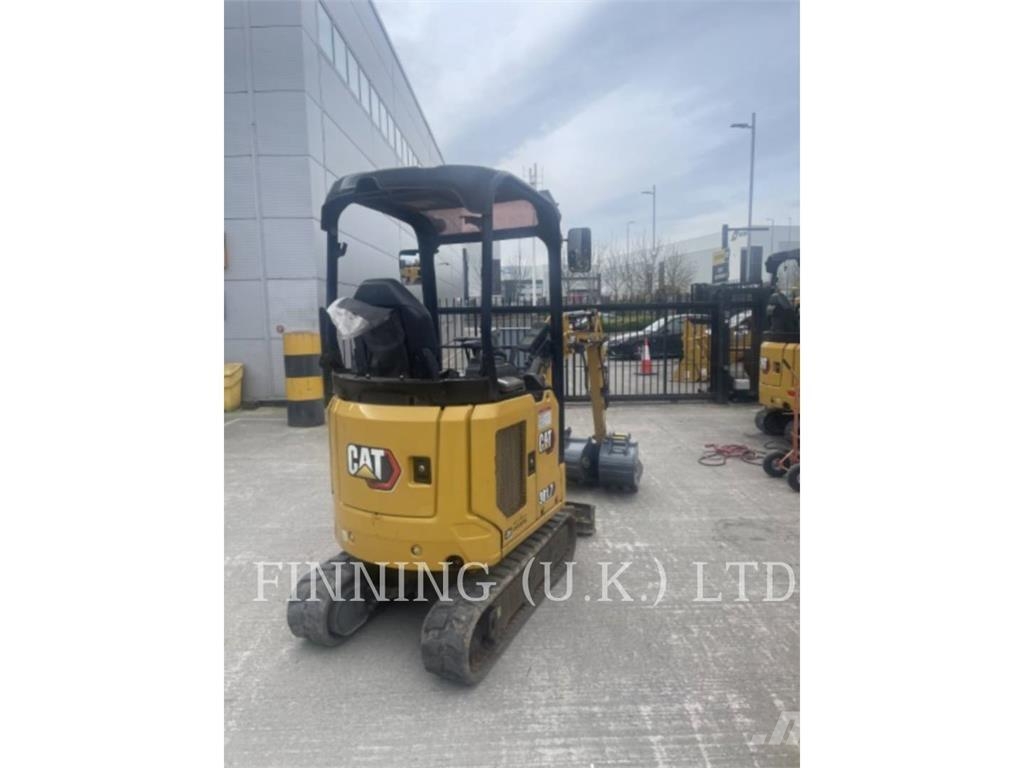 CAT 301.705ACR حفارات زحافة