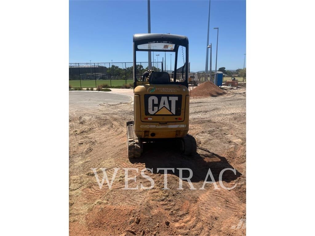CAT 301.7D حفارات زحافة