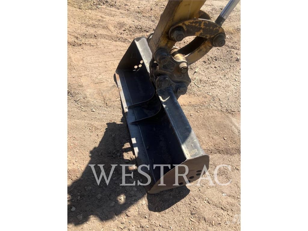 CAT 301.7D حفارات زحافة