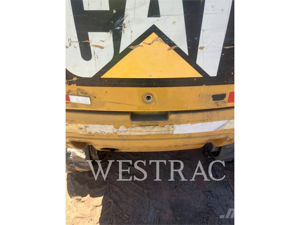 CAT 301.7D حفارات زحافة