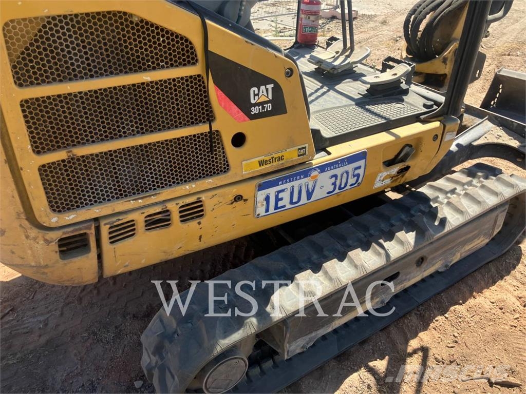 CAT 301.7D حفارات زحافة