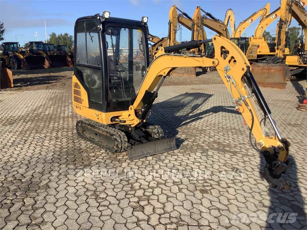 CAT 301.7D Rupsgraafmachines