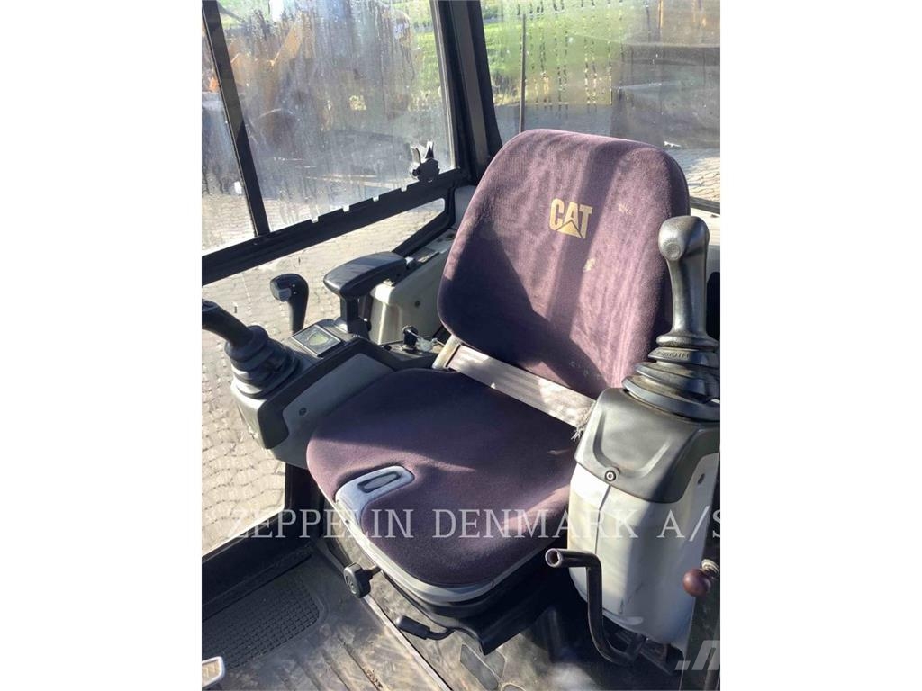 CAT 301.7D Rupsgraafmachines