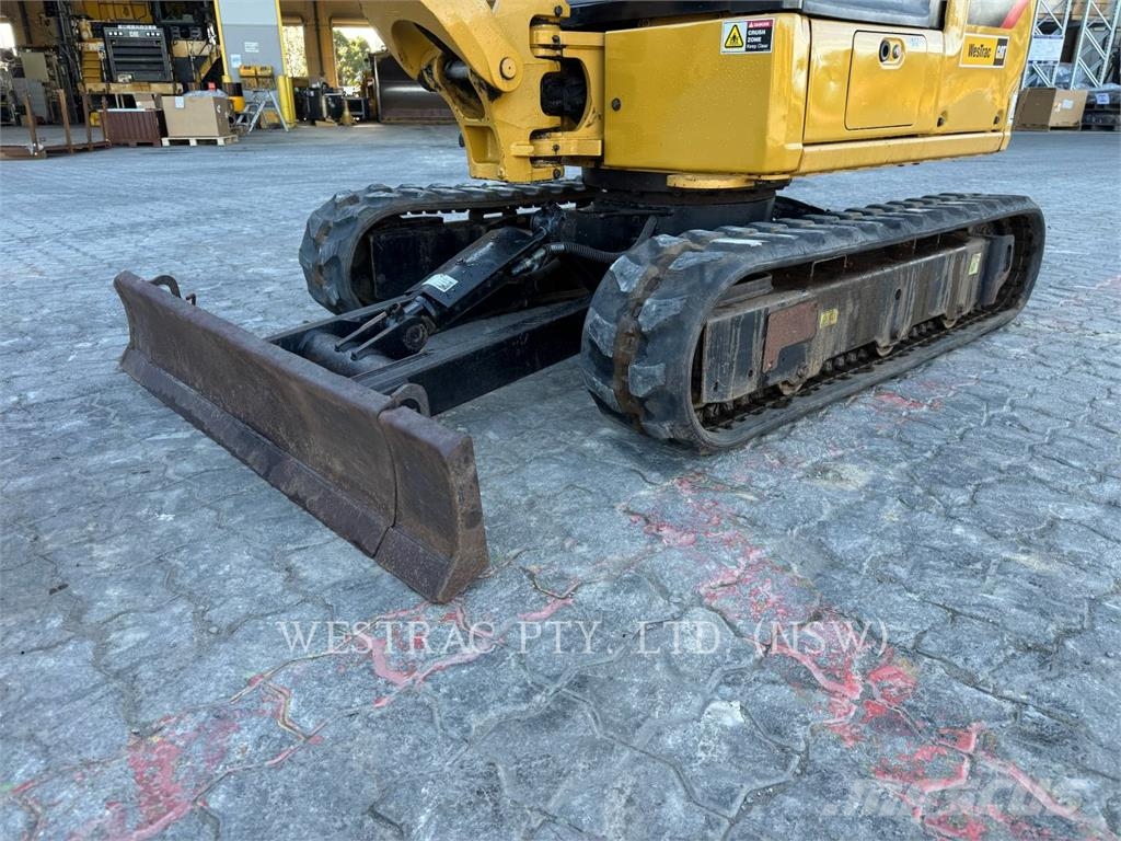 CAT 301.8 Εκσκαφείς με ερπύστριες
