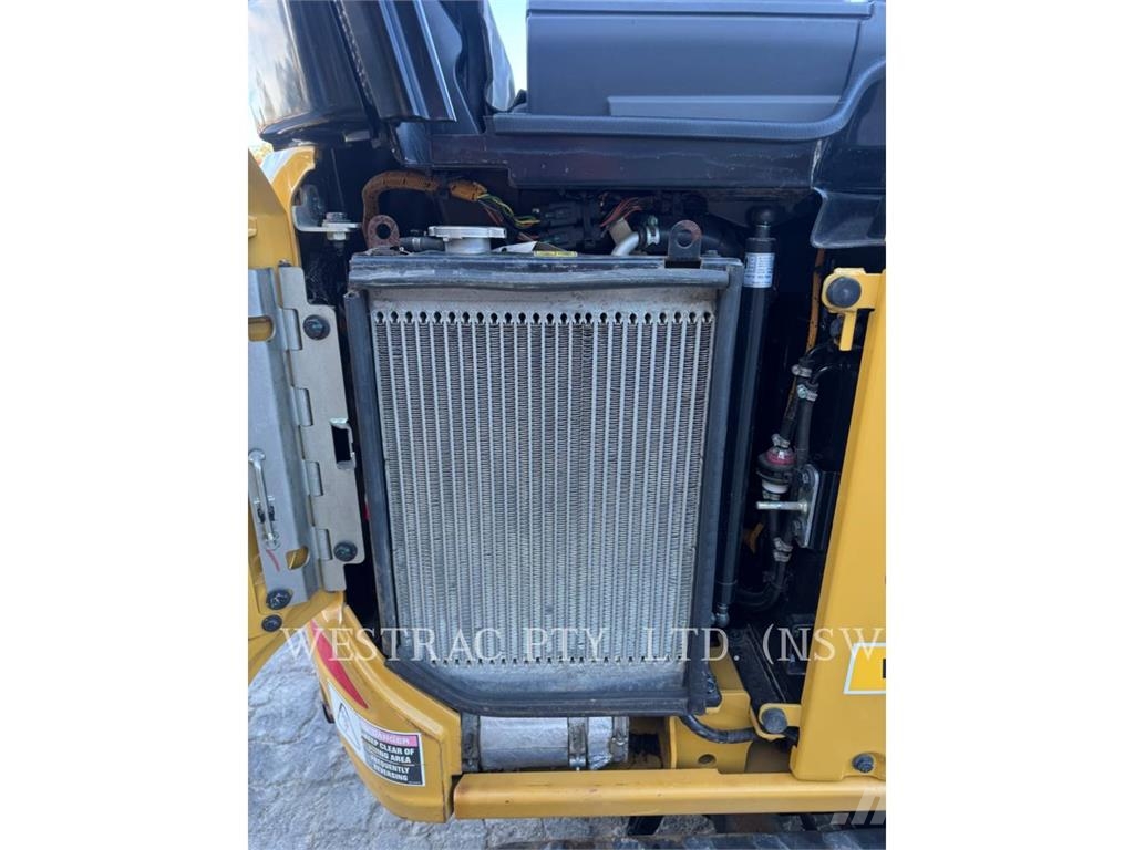 CAT 301.8 Εκσκαφείς με ερπύστριες
