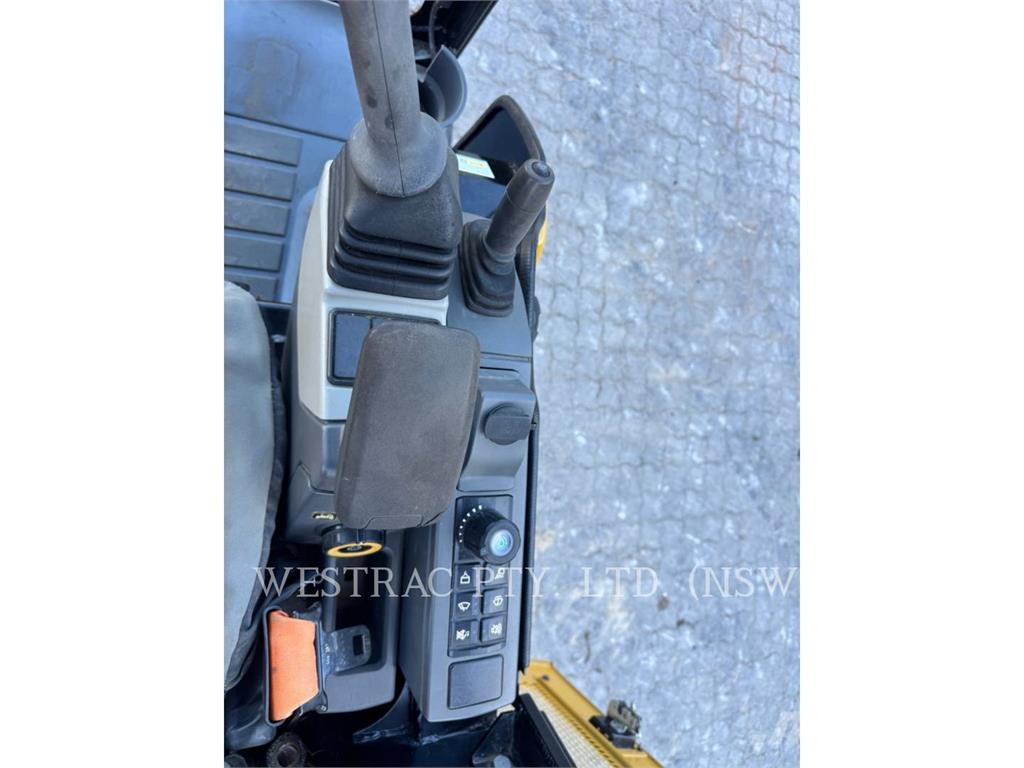 CAT 301.8 Εκσκαφείς με ερπύστριες