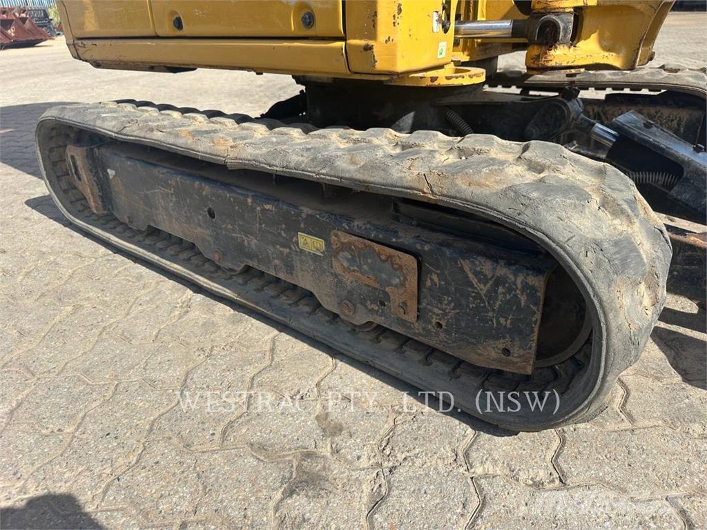 CAT 301.8 Excavadoras sobre orugas