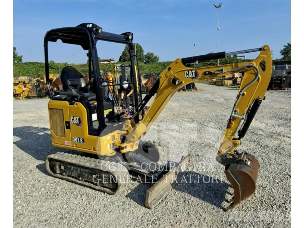 CAT 301.8 Paletli ekskavatörler