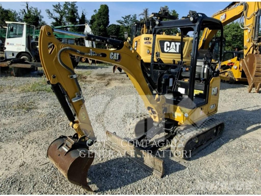 CAT 301.8 Paletli ekskavatörler