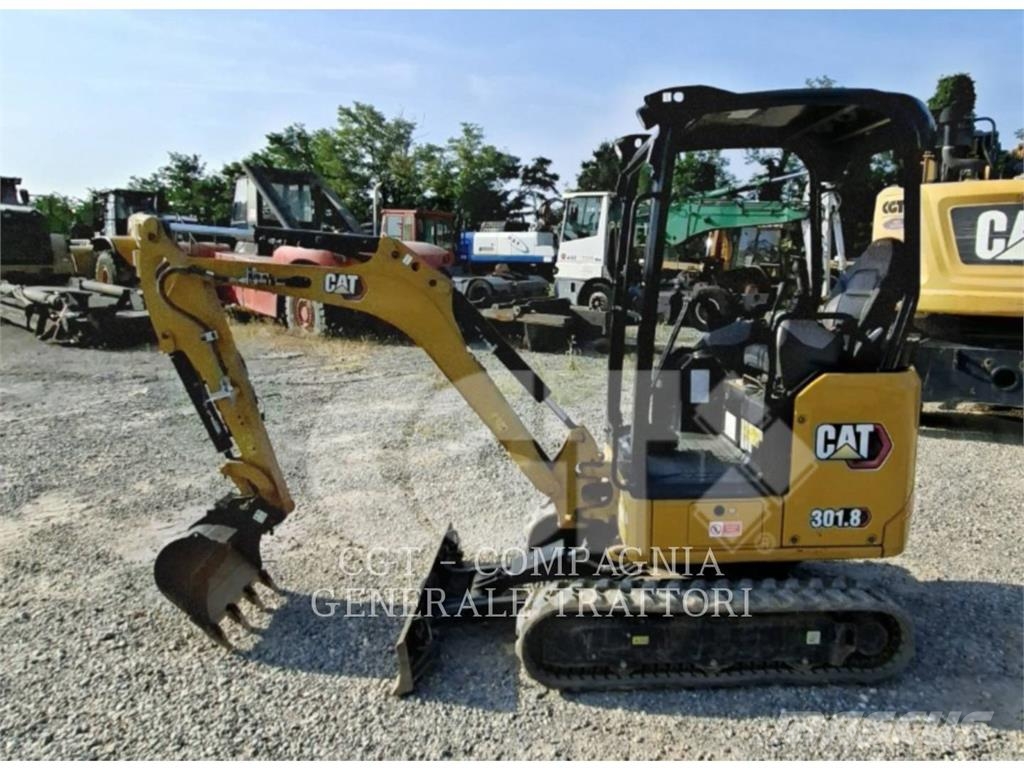 CAT 301.8 Paletli ekskavatörler