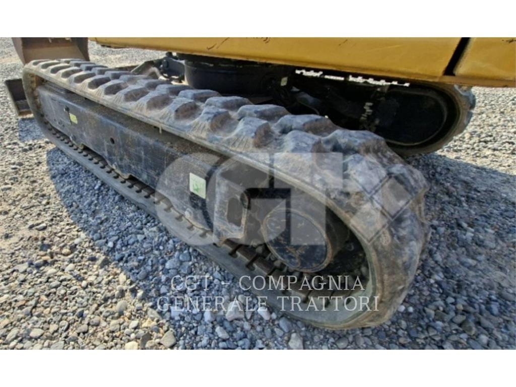 CAT 301.8 Paletli ekskavatörler