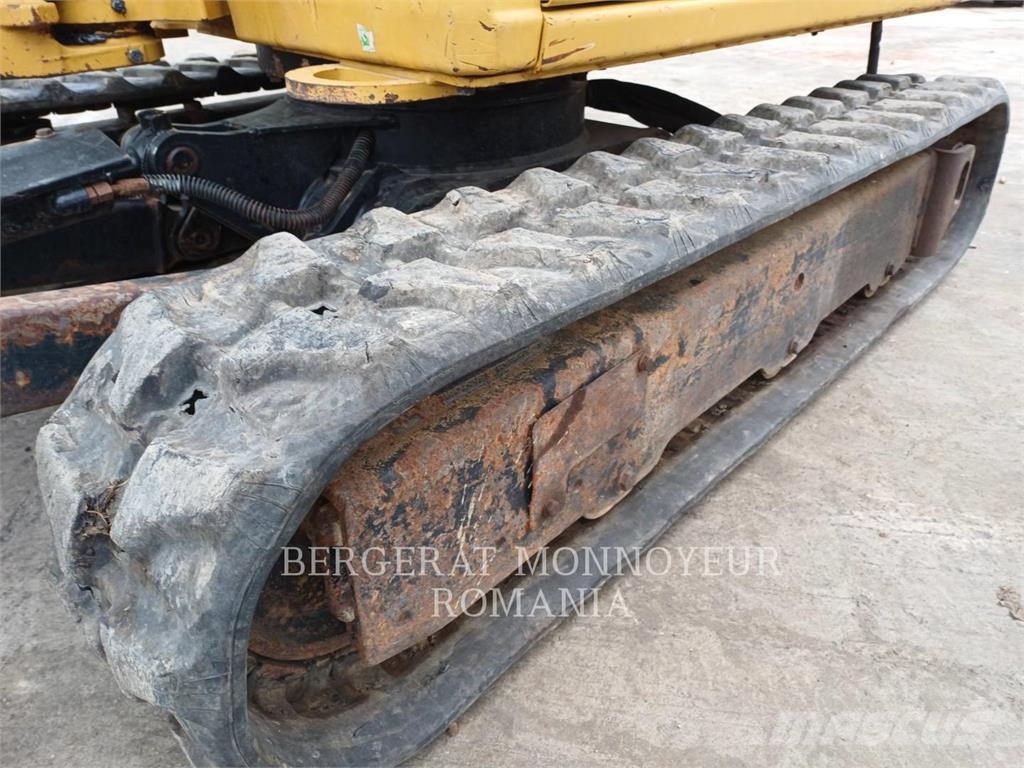 CAT 301.8-05 Vikšriniai ekskavatoriai