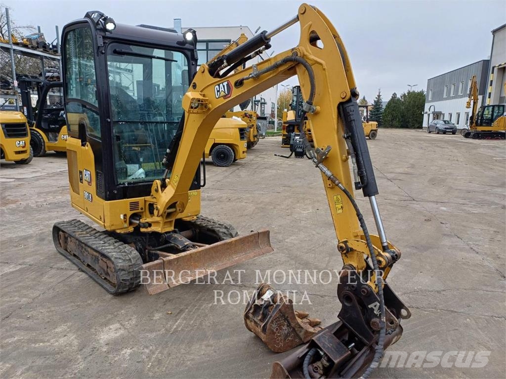 CAT 301.8-05 Vikšriniai ekskavatoriai