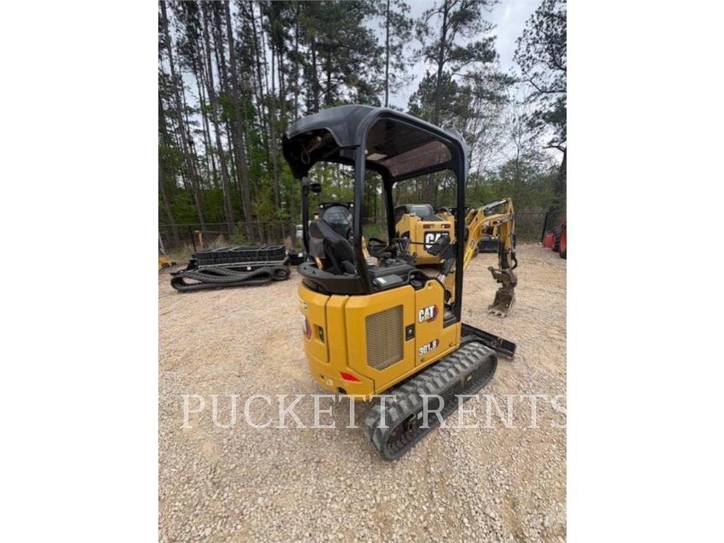CAT 301.8-05 Εκσκαφείς με ερπύστριες