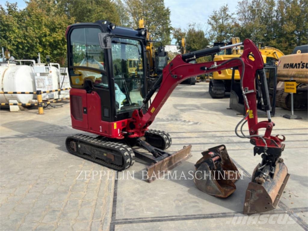 CAT 301.8-05A Vikšriniai ekskavatoriai