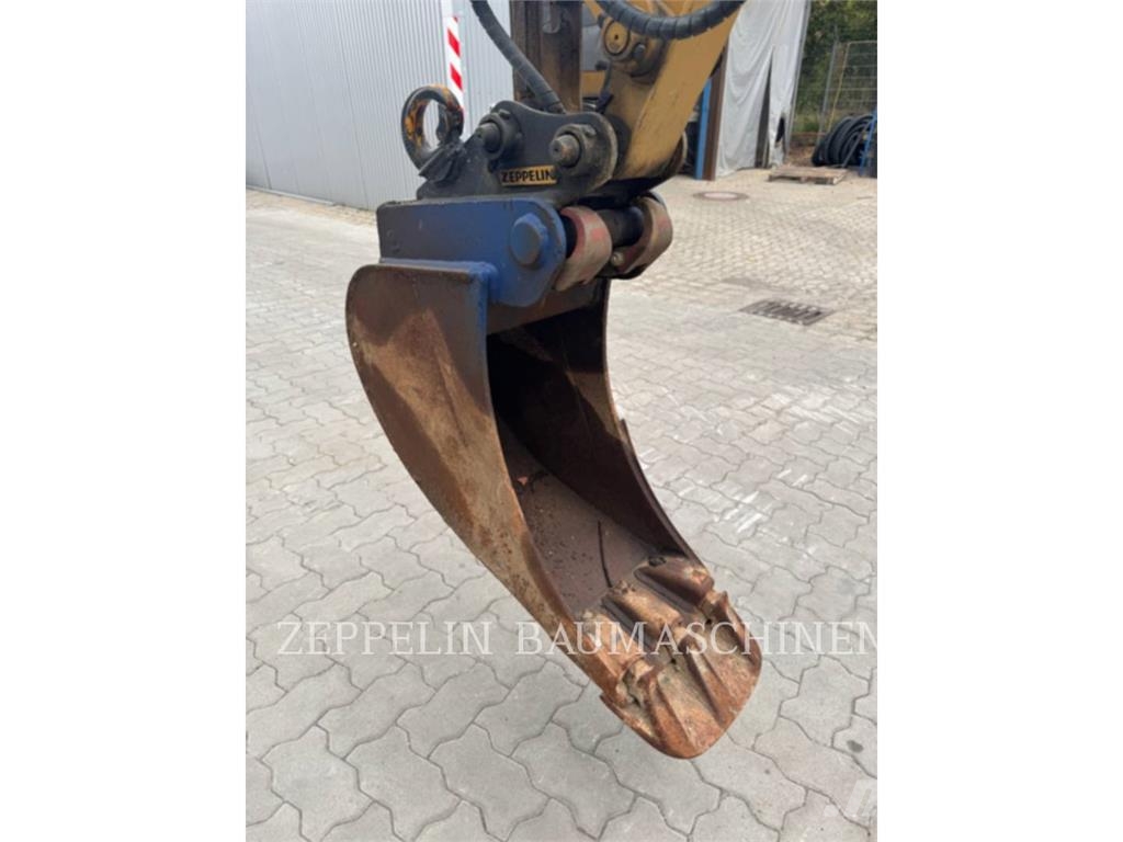 CAT 301.8-05A Bagri goseničarji