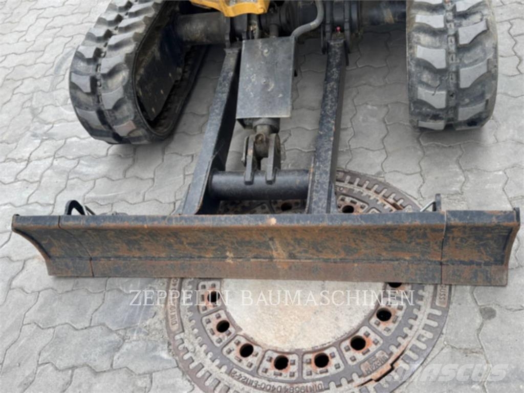 CAT 301.8-05A Bagri goseničarji