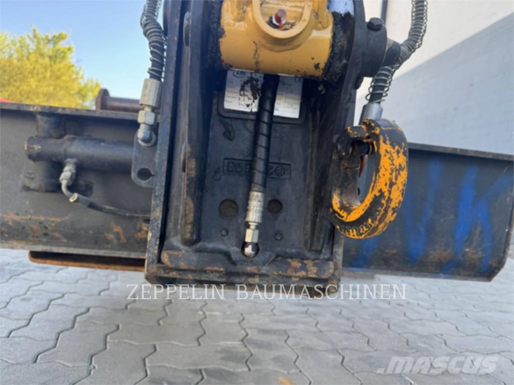 CAT 301.8-05A Bagri goseničarji