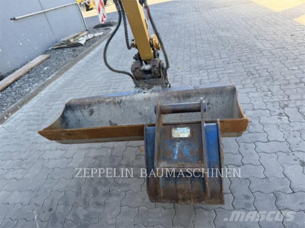 CAT 301.8-05A Bagri goseničarji