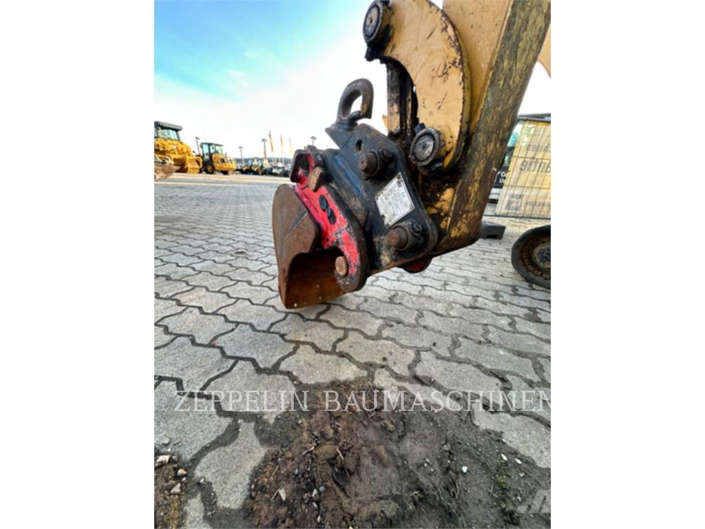 CAT 301.8-05A Bagri goseničarji