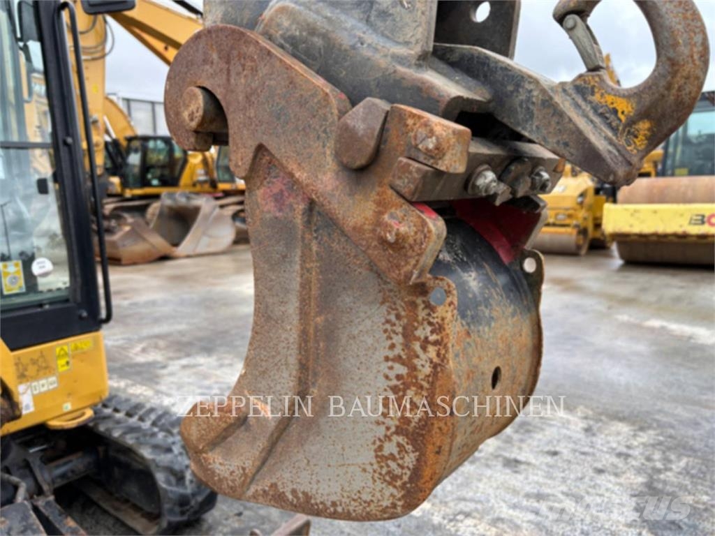 CAT 301.8-05A Koparki gąsienicowe