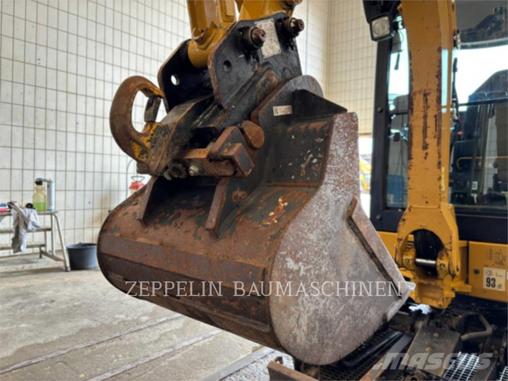 CAT 301.8-05A Koparki gąsienicowe