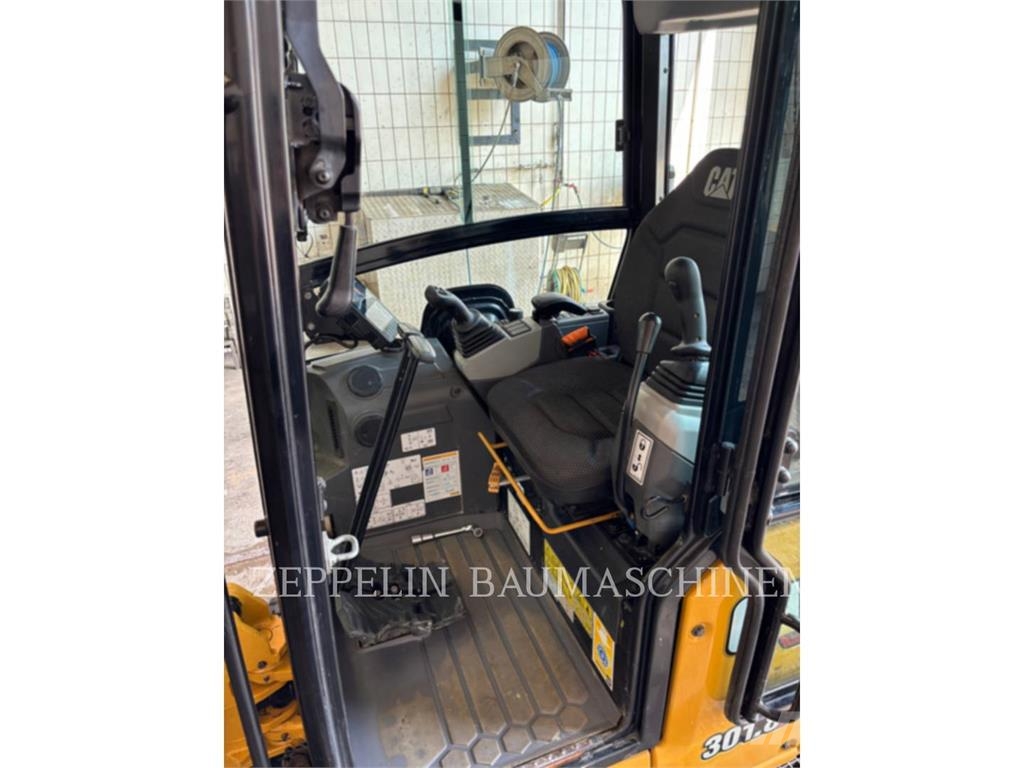CAT 301.8-05A Koparki gąsienicowe