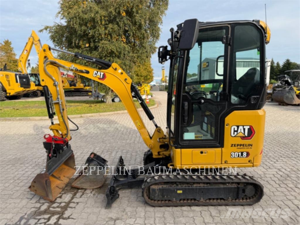 CAT 301.8-05A Pelle sur chenilles