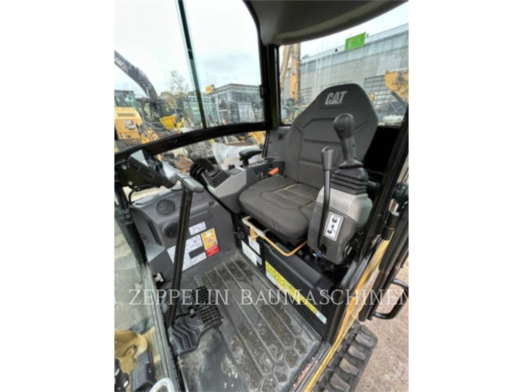 CAT 301.8-05A Raupenbagger