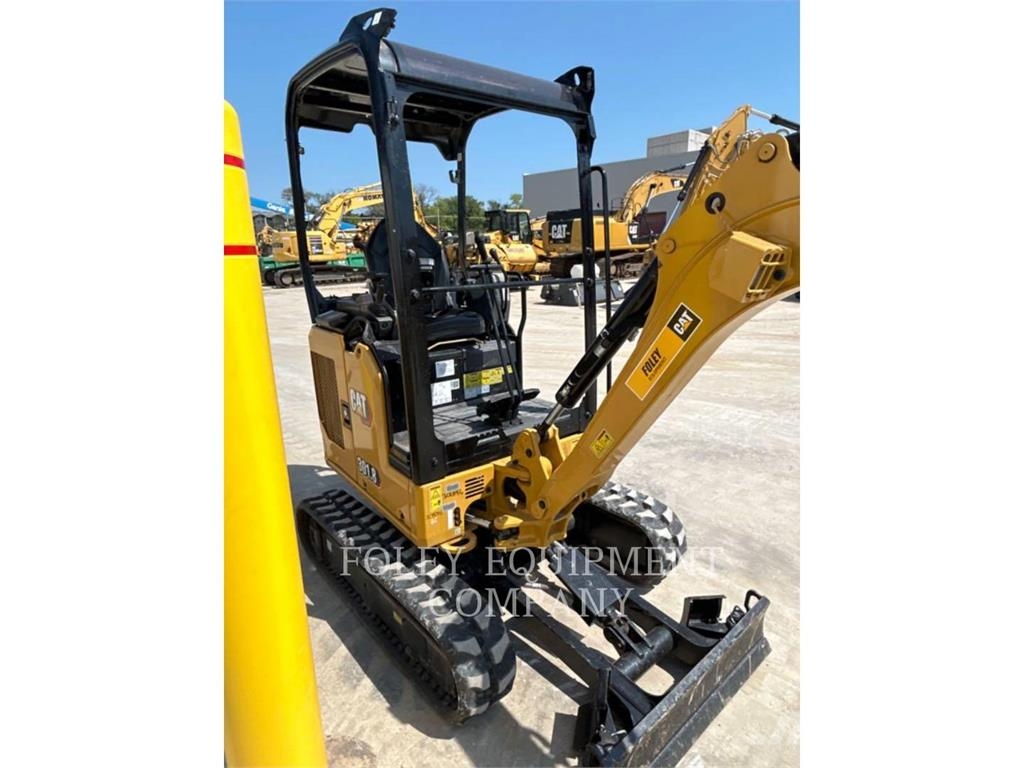 CAT 301.8-05LO Pelle sur chenilles