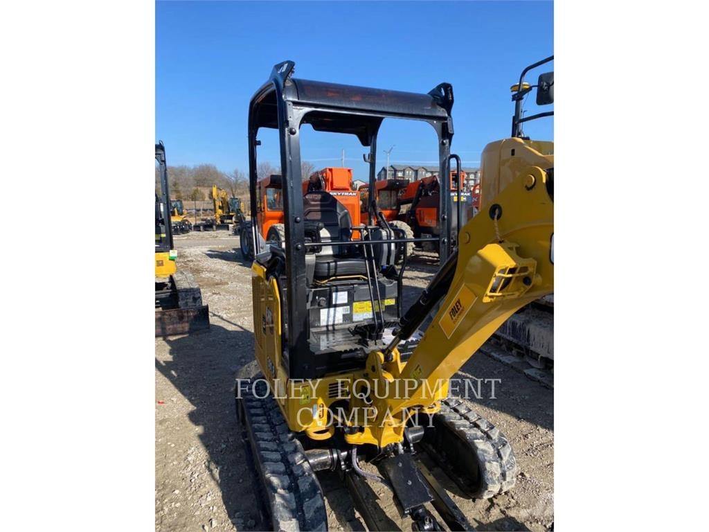 CAT 301.8-05LO Pelle sur chenilles