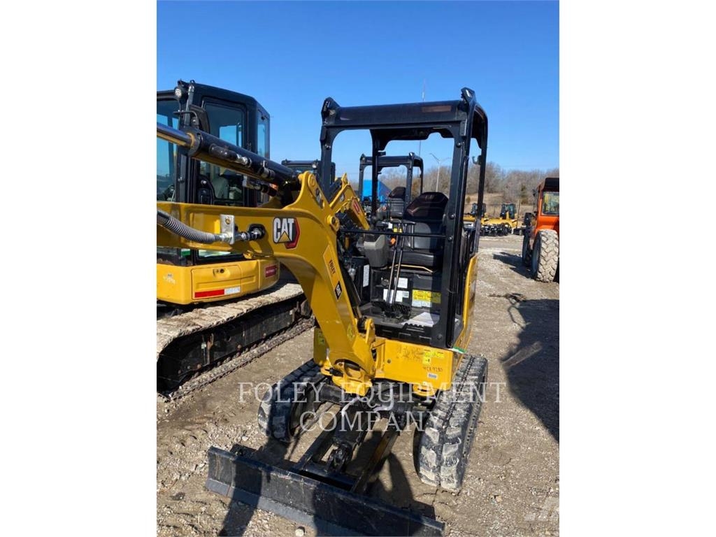 CAT 301.8-05LO Pelle sur chenilles