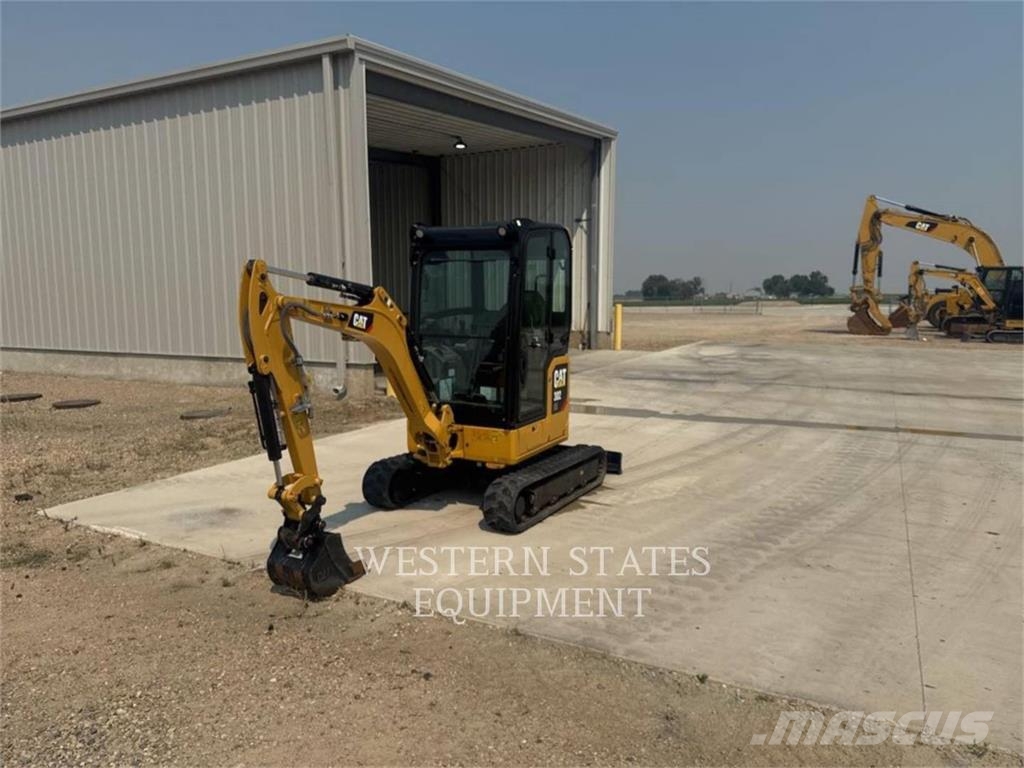 CAT 302 حفارات زحافة