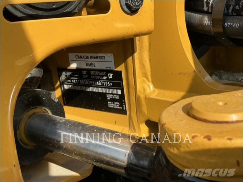 CAT 302-05 Lánctalpas kotrók
