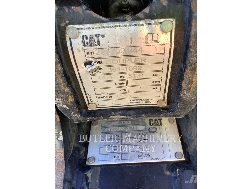 CAT 302-05A CR Pásová rýpadla