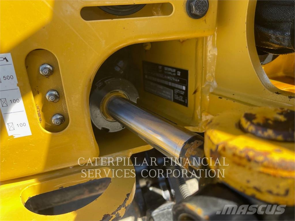 CAT 302-05CR Escavatori cingolati