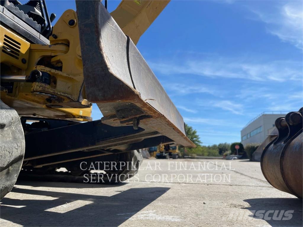 CAT 302-05CR Escavatori cingolati