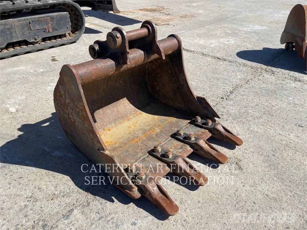 CAT 302-05CR Escavatori cingolati