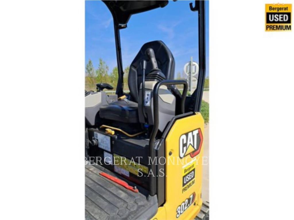 CAT 302.7 حفارات صغيرة أقل من 7 طن (حفارات صغيرة)