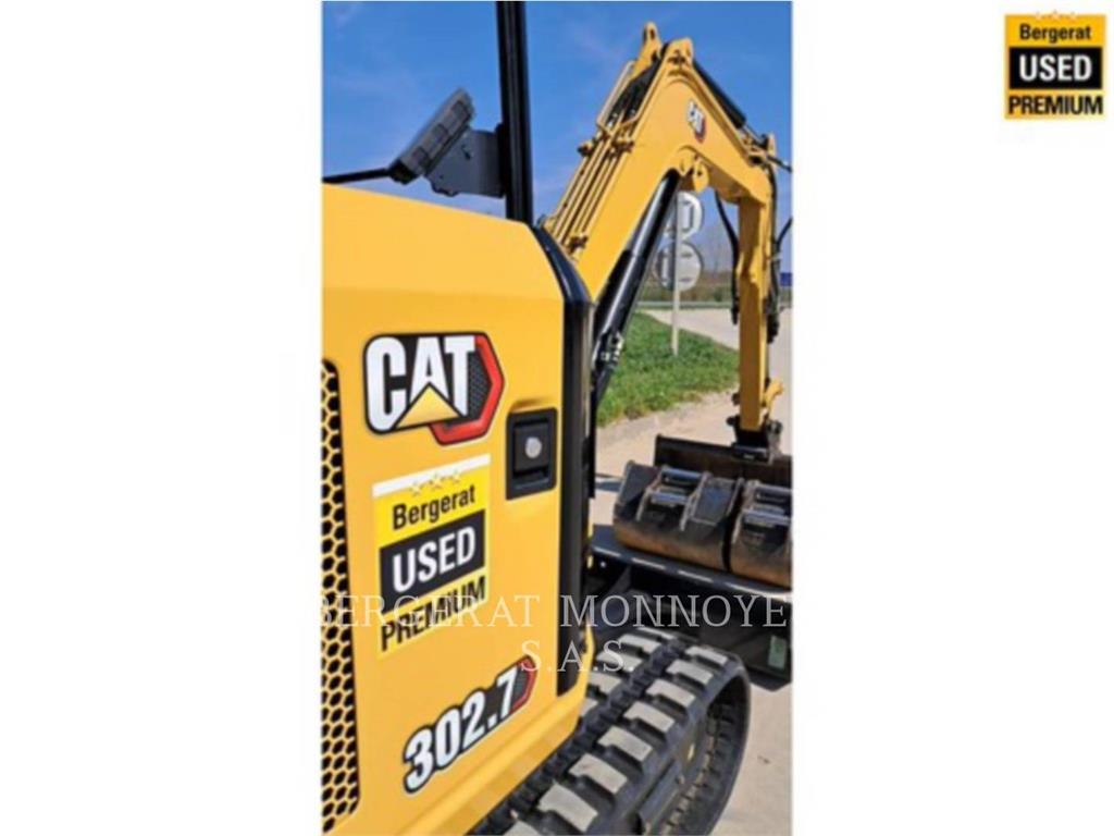 CAT 302.7 حفارات صغيرة أقل من 7 طن (حفارات صغيرة)