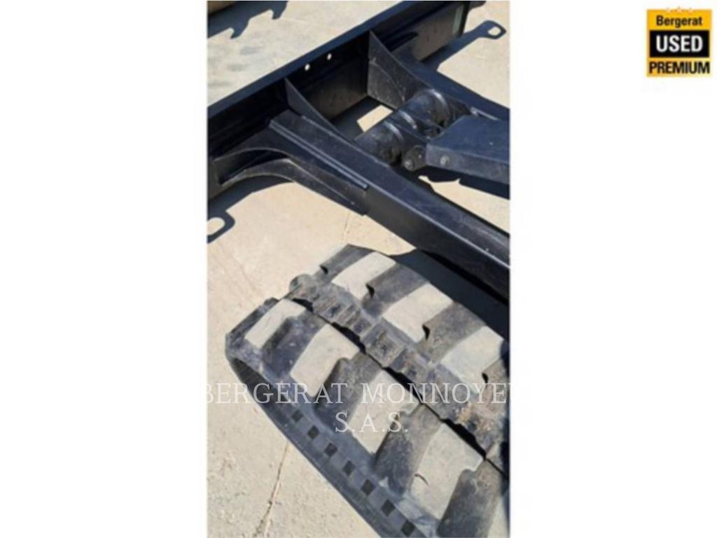 CAT 302.7 حفارات صغيرة أقل من 7 طن (حفارات صغيرة)