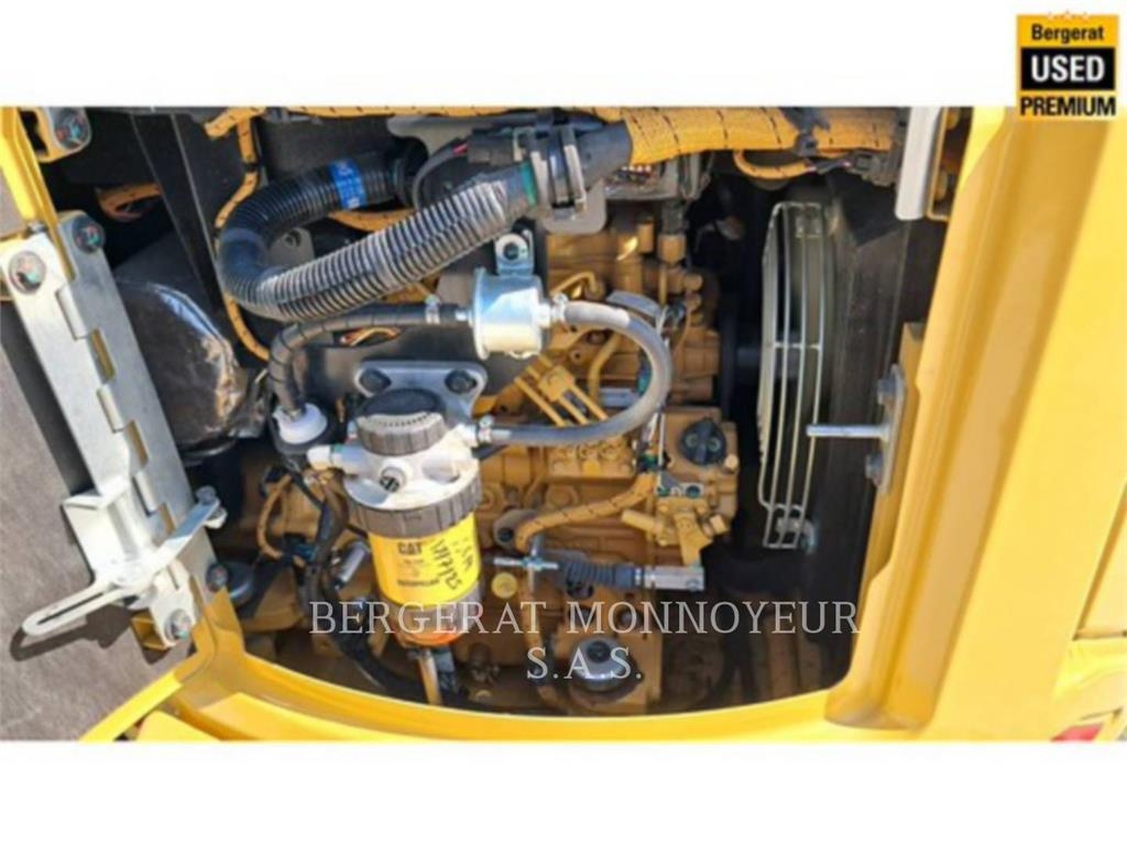 CAT 302.7 حفارات صغيرة أقل من 7 طن (حفارات صغيرة)