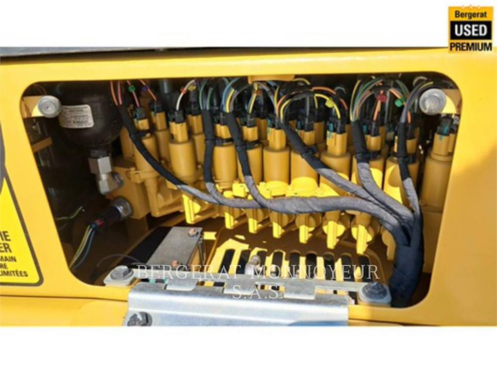 CAT 302.7 حفارات صغيرة أقل من 7 طن (حفارات صغيرة)