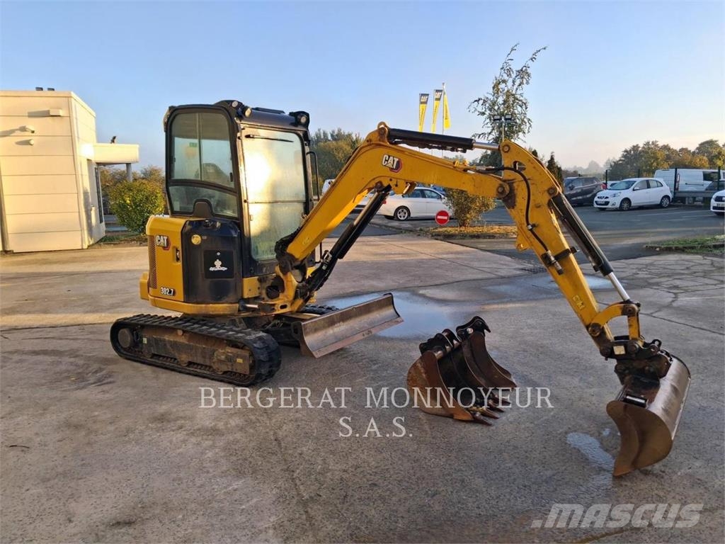 CAT 302.7 Mini pelle < 7t
