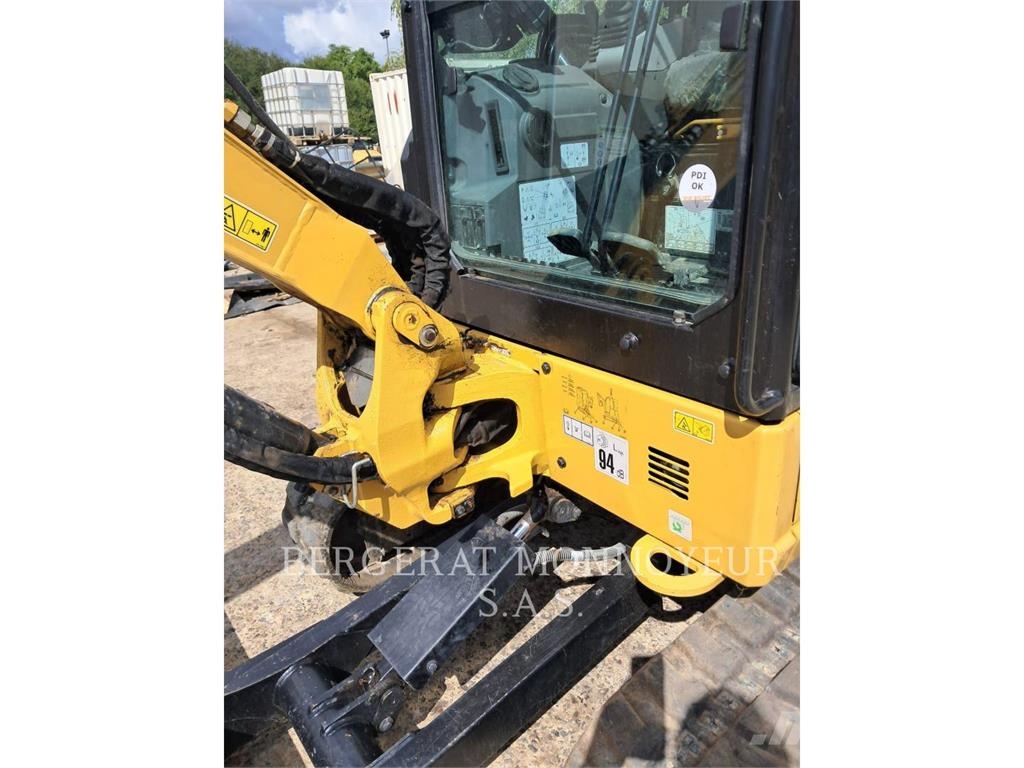 CAT 302.7 Miniexcavadoras