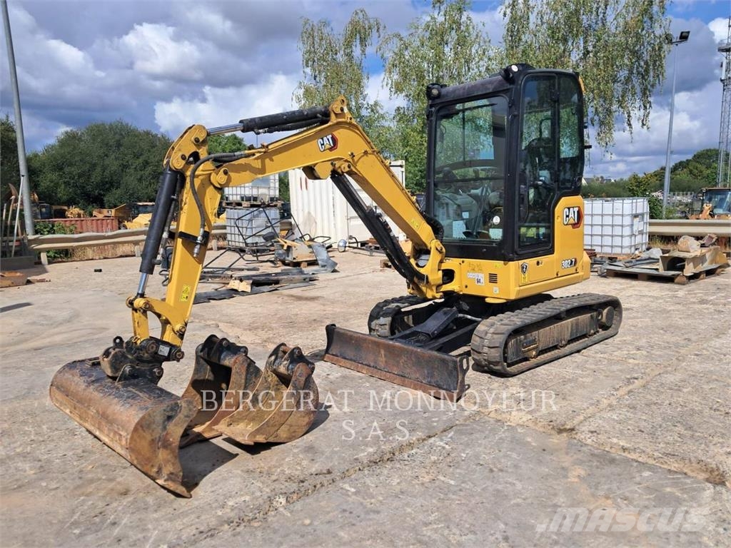 CAT 302.7 Miniexcavadoras